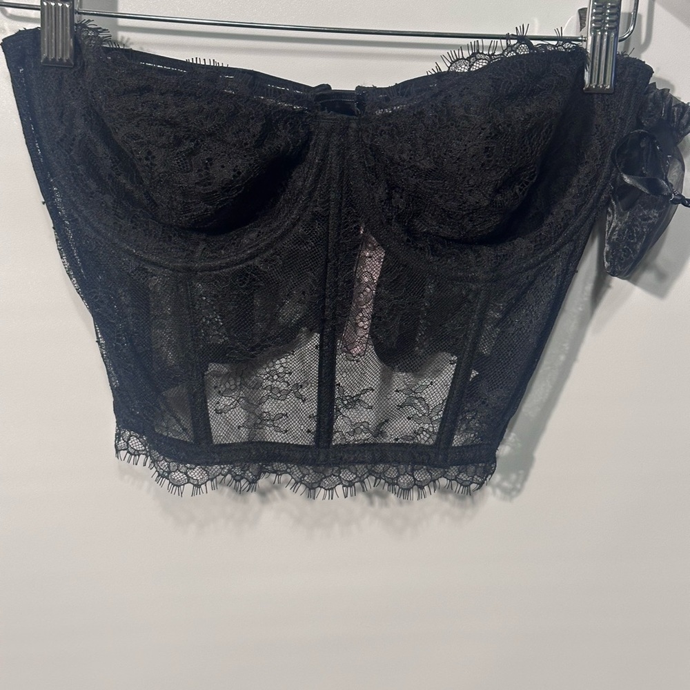 Victoria's Secret Black Bra with Lace and Underwire (NW)